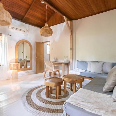 Aloita Resort Mentawai Tua Pejat エクステリア 写真
