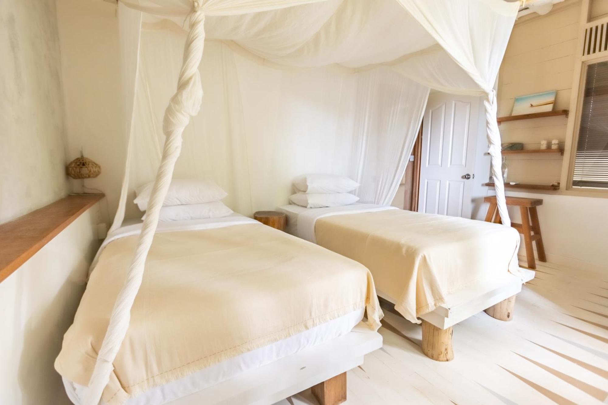 Aloita Resort Mentawai Tua Pejat エクステリア 写真